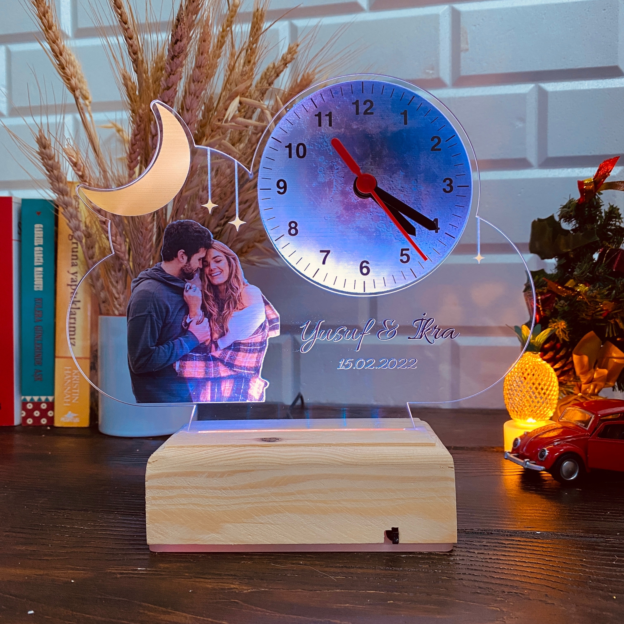  Kişiye Özel Sevgiliye Hediye Fotoğraflı Gece Lambası Saatli Dekoratif Lamba 
