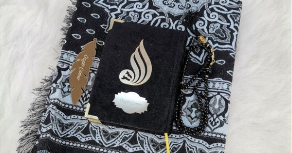 Islamische Geschenke Set für Muslime mit Koran und Gebetskette, Kurani  Kerim Tesbihli hediye SETI anneler babalar icin hediyelik Türkis
