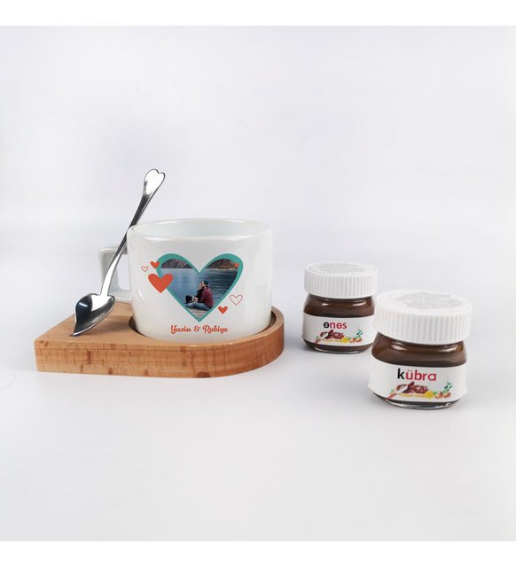 Sevgiliye Hediye İsme Özel Fotoğraflı Standlı Kahve Fincanı Ve Nutella Seti