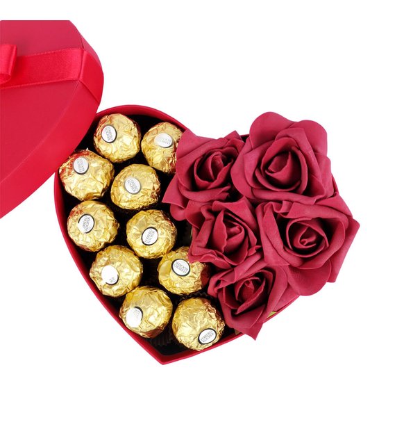 Sevgiliye Özel Kalp Kutulu Ferrero Rocher Ve Gül Hediye Kutusu